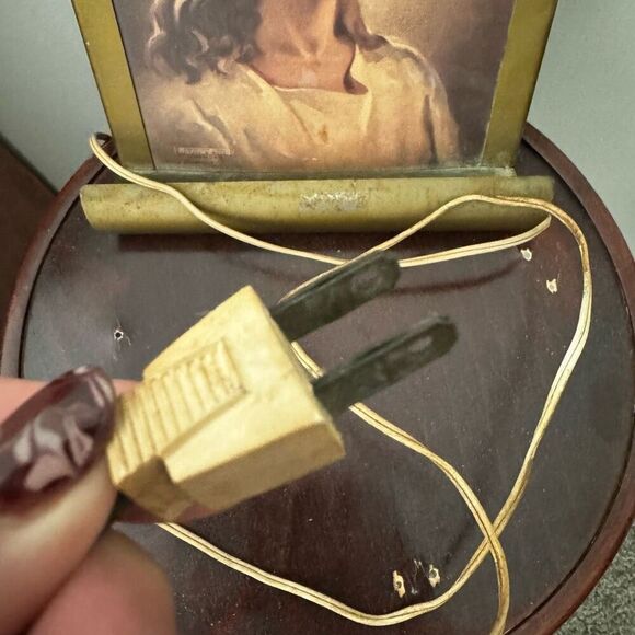Vintage Jesus Plug In Wall Light - Picture 6 of 13
